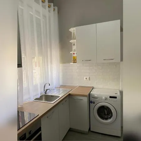 New New Bazaar Lägenhet